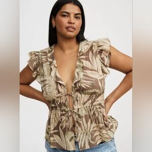 NWT Torrid Ruffle V-Neck Tie Front Blouse